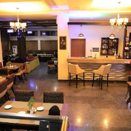 Room In Lodge - Best Western Plus-이바단 외부 사진