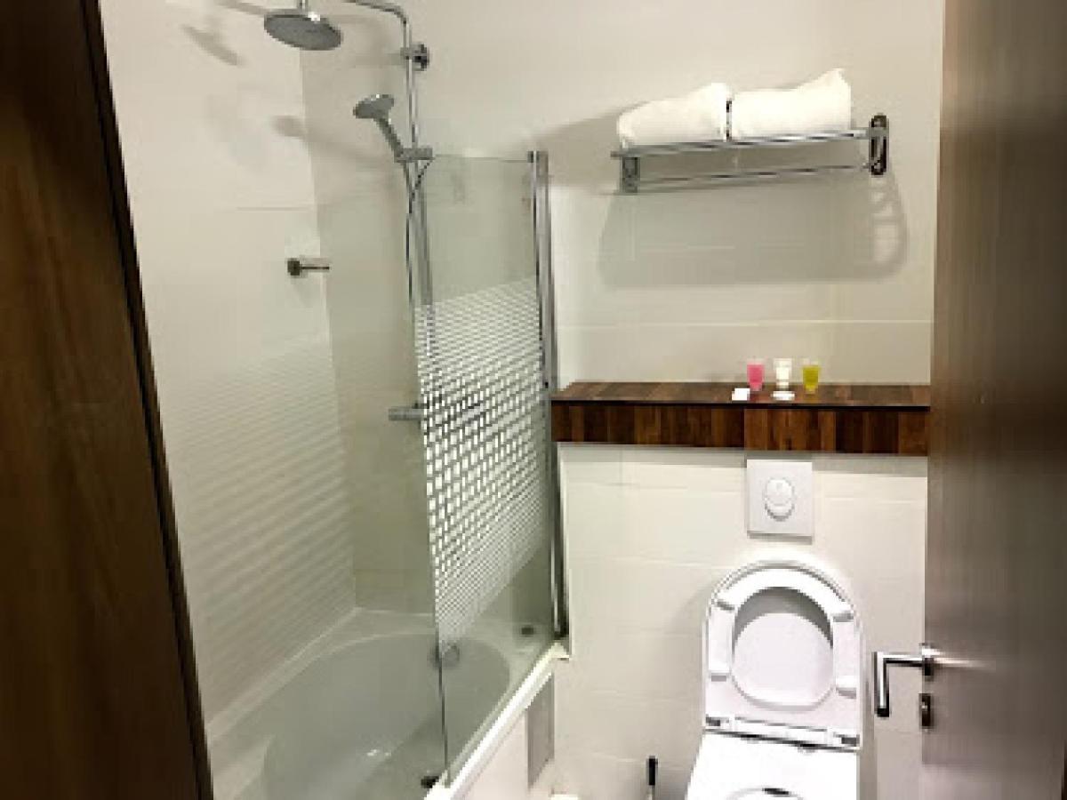 Room In Lodge - Best Western Plus-이바단 외부 사진