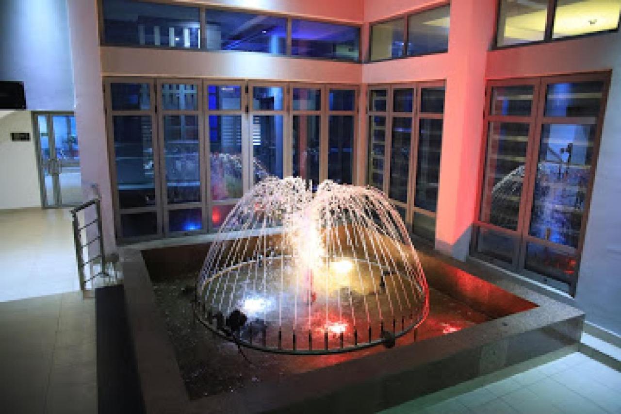 Room In Lodge - Best Western Plus-이바단 외부 사진