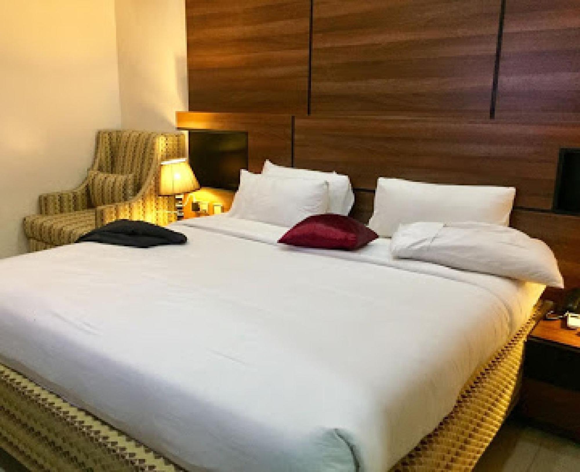 Room In Lodge - Best Western Plus-이바단 외부 사진